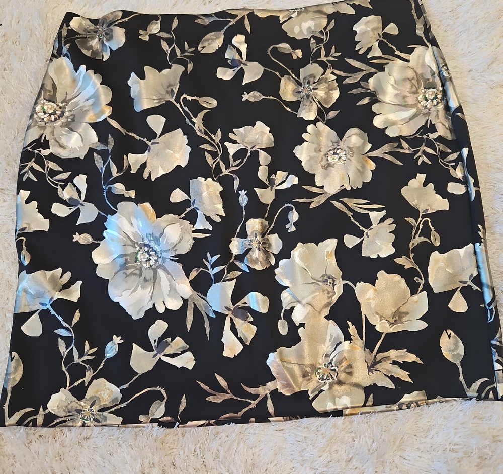 Roz & Ali Black and Gold Floral Pencil Skirt